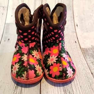Baby bogs size 4